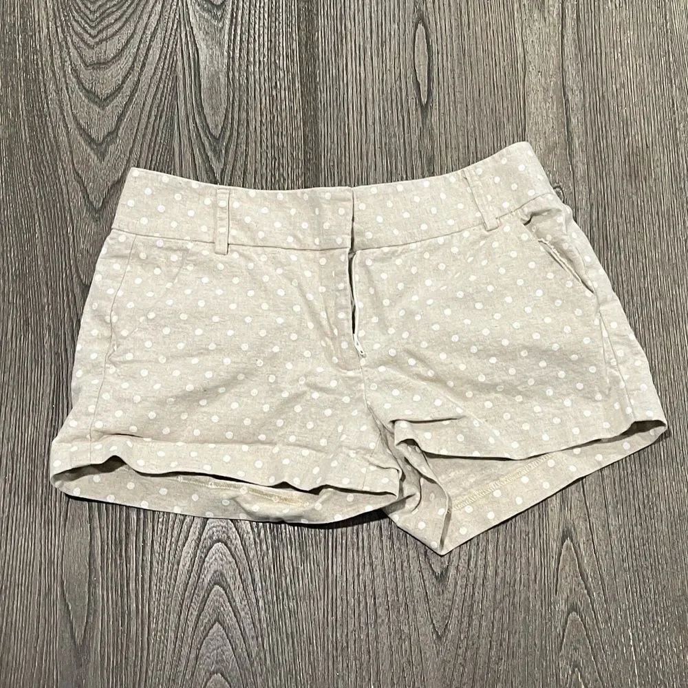 Anthropologie Hutch Beige  & White Polka Dot Flat Front Chino Shorts Size L